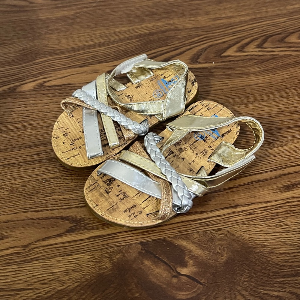 NEW Tongyou Yaan Silver & Gold Braided Sandals Size 12-18 Months